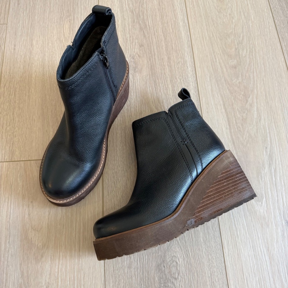 KK Diba True Comet Ride Black Leather Wedge‎ Platform Ankle Boots 8M 37115
